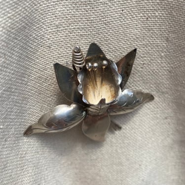 Vintage TAXCO Sterling Silver Lily Flower Brooch, Large Silver Flower Brooch, 925 Statement Accessory, Mexico 925 TC-84, 60mm 