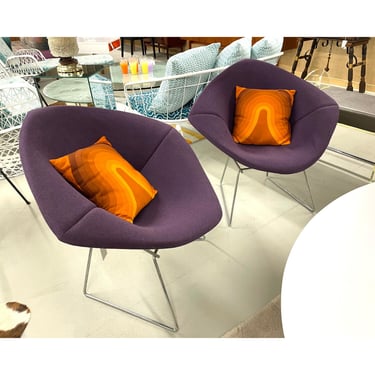 Pair of Vintage Purple Harry Bertoia for Knoll Diamond Chairs in Purple Knoll Fabric 