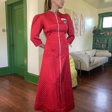 1930s Cranberry Red Quilted A-line Dressing Gown with Felt Floral Bouquet size XS Small 