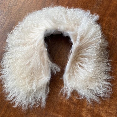 Vintage Mongolian Fur Collar 17” Cream Curly Fur 