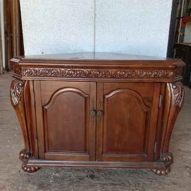 Corner Cabinet