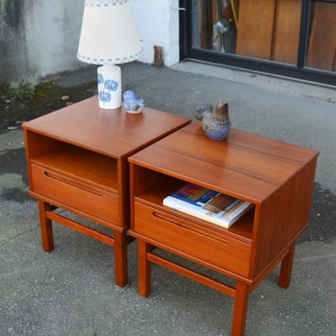 Top Quality Pair of Teak Bedside Tables by Nils Jonsson for HJN