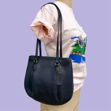 Vintage Coach Framed Pouch Retro 1990s Preppy + Genuine Leather + 9996 + Navy Blue + Medium + Shoulder Bag + Purse + Womens Accessory 