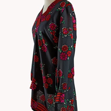 Golden Finn 1970s Red & Black Floral Tunic - Finnish Vintage - Size S 