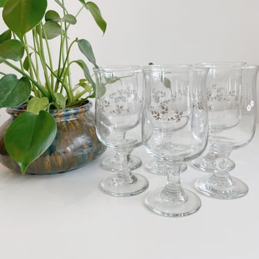 Set of 6 Stemmed Glasses with floral motif