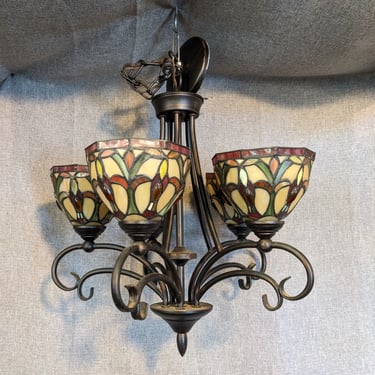 Tiffany Style 5 bulb Chandelier 17 x 22