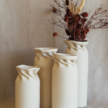 Ripple Vase | White Ceramic Vase | Modern Pottery | Handmade Minimalist Vase | Gift for Her | Valentine's Day Present | Boho Neutral Cream 