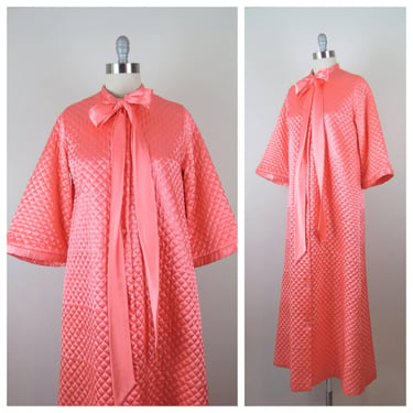 Vintage 1950s quilted satin robe, house coat, lounge wear, duster coat 