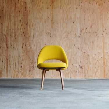 Vintage Eero Saarinen Side Chair by Knoll 