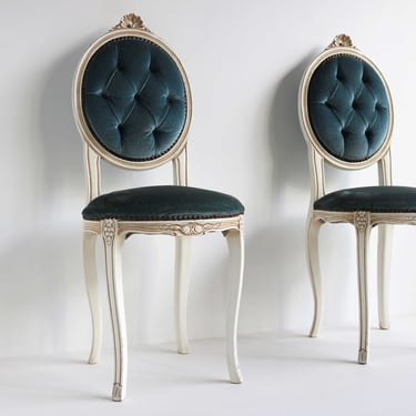 Lovely Italian 1960s Chairs Blue Velvet Small Vanity Chairs Two Hand Carved Dining Chairs Regency Baroque Antique Style Side Chairs Louis XV 