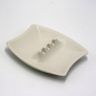 vintage hyalon white porcelain ashtray 