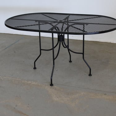 Mid-Century Outdoor Iron Woodard Oval 60" Dining Table 