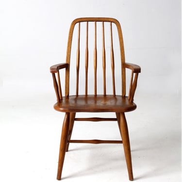 mid-century Cochrane Furniture Windsor style arm chair 
