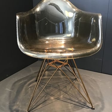 Modern Acrylic Amber Chair (Seattle)