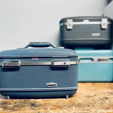 American Tourister Slate Blue Train Case | Vintage Train Case | Small Suitcase | Ladies Suitcase | Wedding | Cosmetics | Storage 