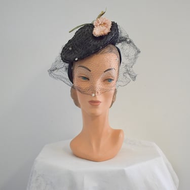 1940s Blue-Black Straw Tilt Hat with Pink Flowers 
