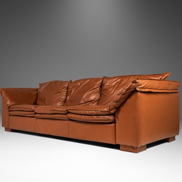 Modern Low Profile Three-Seater Sofa in Cognac Brown Leather in the Manner of Niels Eilersen, USA, c. 1980's 