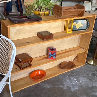 Long light wood 3-tier shelf 