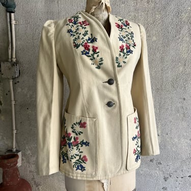 Vintage 1940s Cream Wool Floral Embroidered Floral Coat Jacket Jacket Austrian