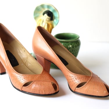 Unworn 1970s Perforated Apricot Leather Peep Toe High Heel Pumps - Vintage Nickels Made in Italy - 5.5 