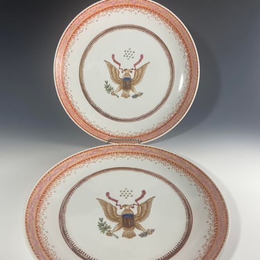20th Century- A pair of Chinese Export American Armorial Porcelain 