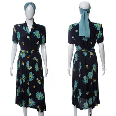 1940's Navy and Light Blue Daisy Print Short Sleeve Midi Dress Size M