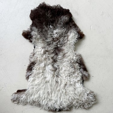 WHITE &amp; BROWN TIGRADO CURLY SHEEPSKIN THROW / RUG