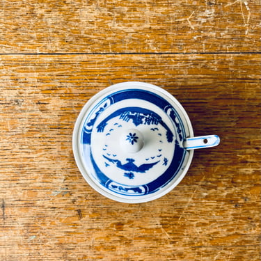 Blue + White Small Serving Bowl with Lid and Spoon | Chinoiserie Spice Bowl | Salt Bowl | Herbs | Small Blue + White Serving Bowl 