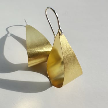 Hayley Ribbon Dual Tone Earrings