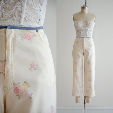 cute cottagecore pants 90s y2k vintage Liz Claiborne mid rise cream pink floral cropped pants 