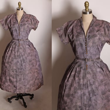 1950s Light Purple and Gray Short Sleeve Hip Pocket Novelty Spiderweb Spider Fit and Flare Belted Dress 