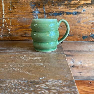 Mug - Green with Curves 