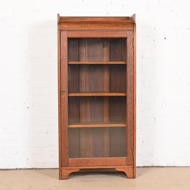 Antique Arts & Crafts Oak Bookcase Cabinet, Circa 1900
