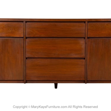 Mid-Century Sideboard Credenza Dresser by Stanley 