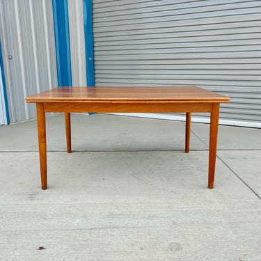 1960s Danish Modern Teak Extendable Dining Table 