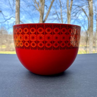 FINEL Arabia of Finland Red Daisy Enamel Bowl Kaj Franck Raija Uosikkinen Mid Century Mod Enamelware Vintage 1960s Large Scandinavian Bowl 