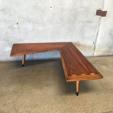 1960's Lane Acclaim Boomerang Walnut Table