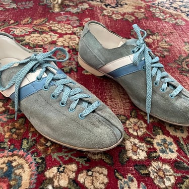 vintage 1950’s ‘60s Striker dusty blue suede bowling shoes | lace up ladies shoes, fits 8.5M 