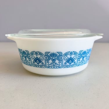 Vintage Pyrex 1063 White Divided Baking Casserole Dish 1.5 QT