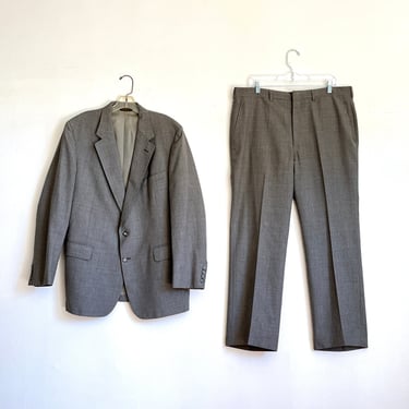 Vintage 70s Cricketeer Gray Pinstriped 2 Piece Suit. Size 44R/38W 