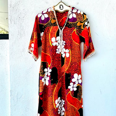 Vintage 60s 70s Hawaiian Psychedelic Caftan Dress 1960s 1970s Hawaii Boho Hippie Floral Muumuu 