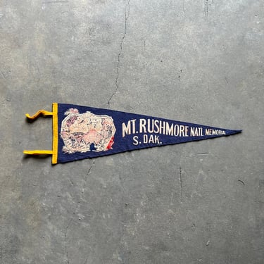 Vintage Mt. Rushmore Memorial Felt Souvenir Pennant 