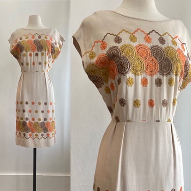 Vintage 60s LINEN Dress / Preppy Shift /  Natural Color + Embroiderd Floral Medallions / Alice of California 