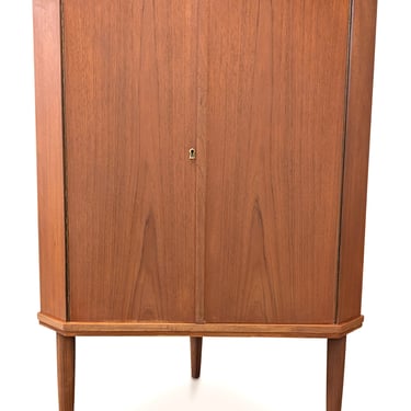 Teak Corner Cabinet - 0125136