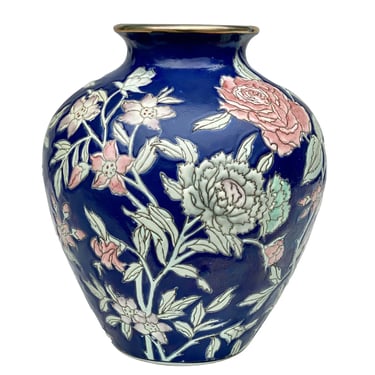 Vintage Chinese Porcelain Cobalt Blue Floral Motif Vase