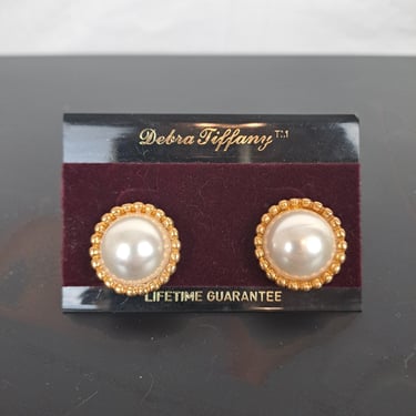 Vintage 90s Faux Pearl Clip On Earrings 