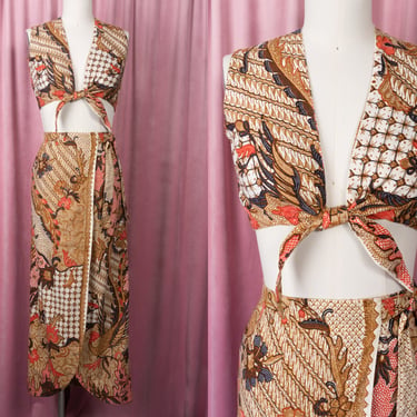 Vintage 1960s Balinese Batik Set with Full-Length Wrap Shirt and Tie-Front Crop Top 