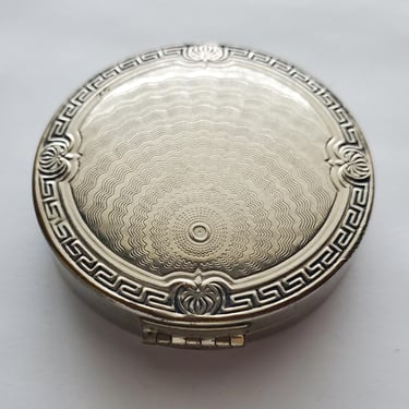 1920s Karess Woodworth Rouge Compact - Guilloche Design - Vintage Makeup Compact - Art Deco Design 