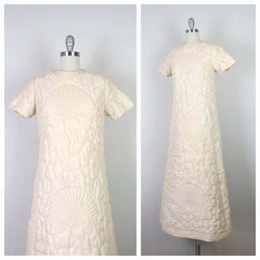 Vintage 1960s quilted dress hostess dress house dress maxi seashell pockets 