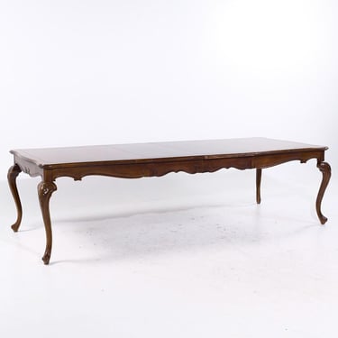 Baker Walnut Queen Anne Walnut Expanding Dining Table with 2 Leaves 